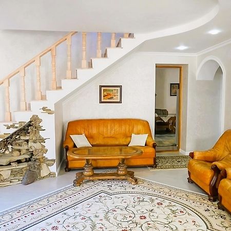 Kiki'S Villa Codru Eksteriør billede